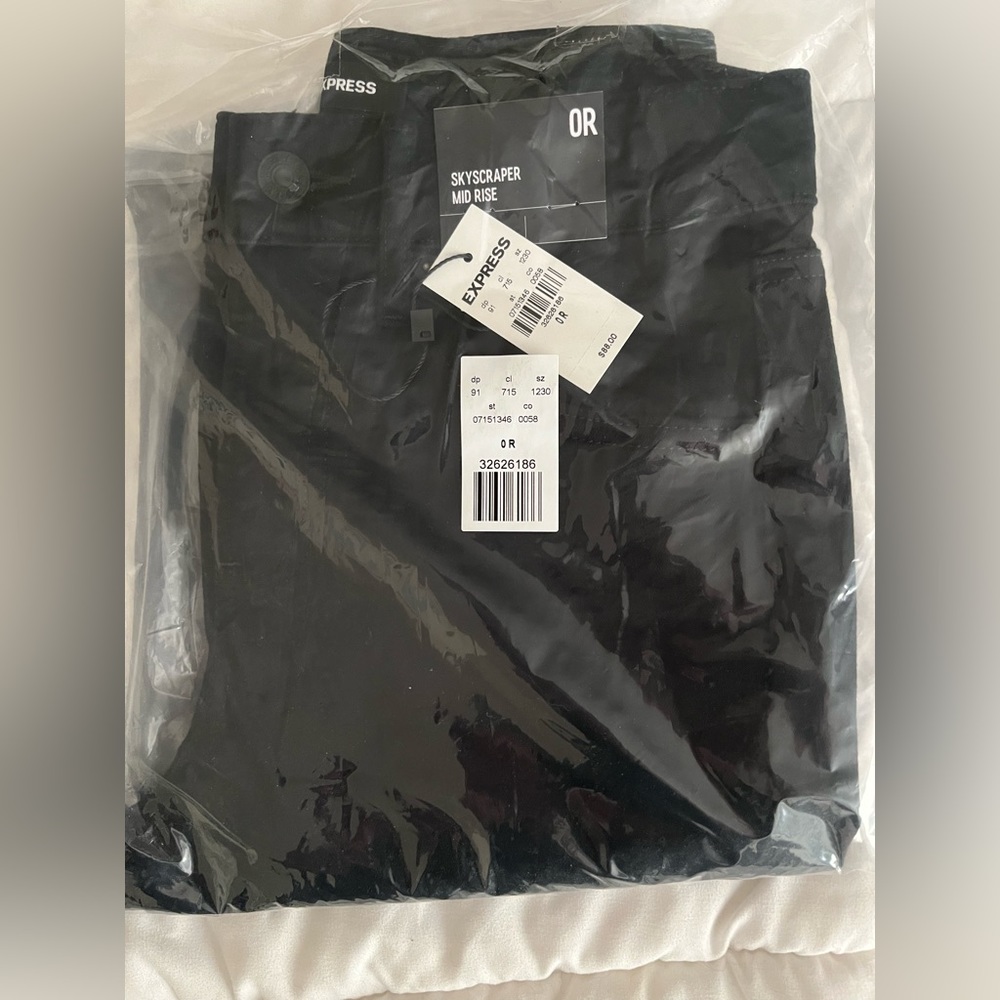 EXPRESS Skyscraper Mid Rise Jean Size 0 R Black - Picture 2 of 4
